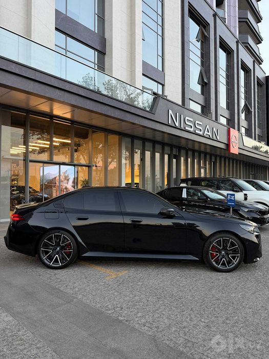 Продам BMW M5 G90
