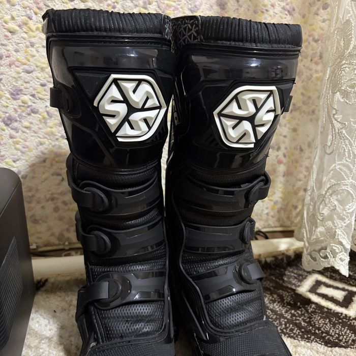 Продам мотоботы новые