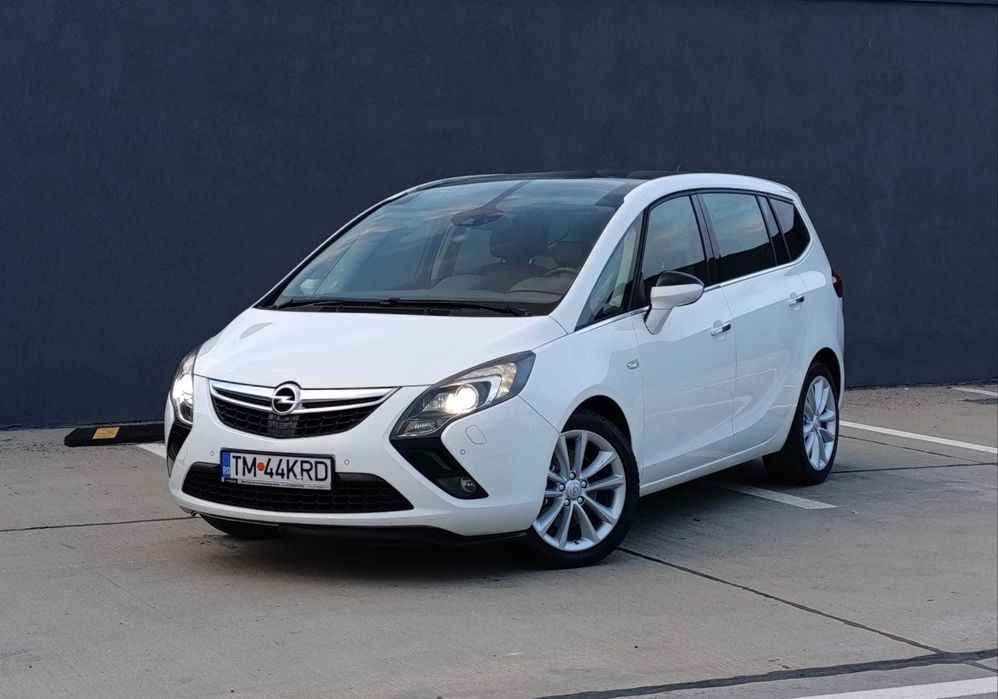 Opel Zafira Tourer 2013