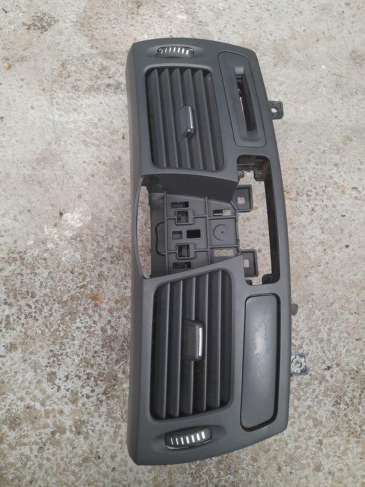 Grila Gentrala Ventilație Dirijare Aer Bord Renault Laguna III 3