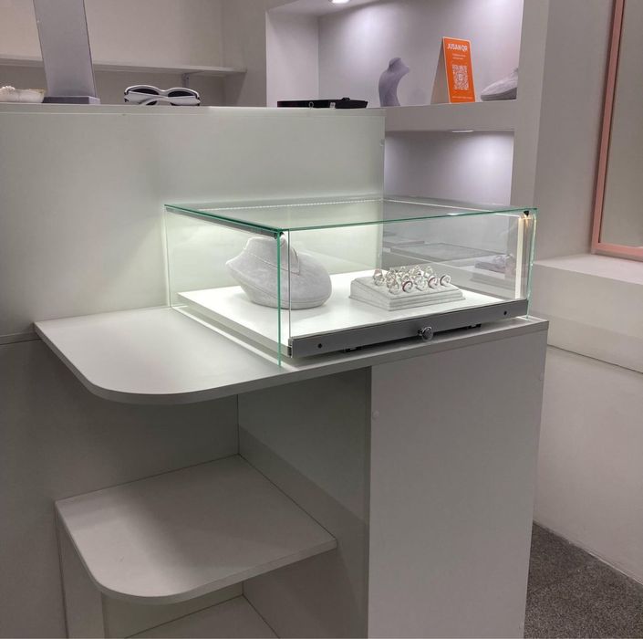 Мебель для магазина