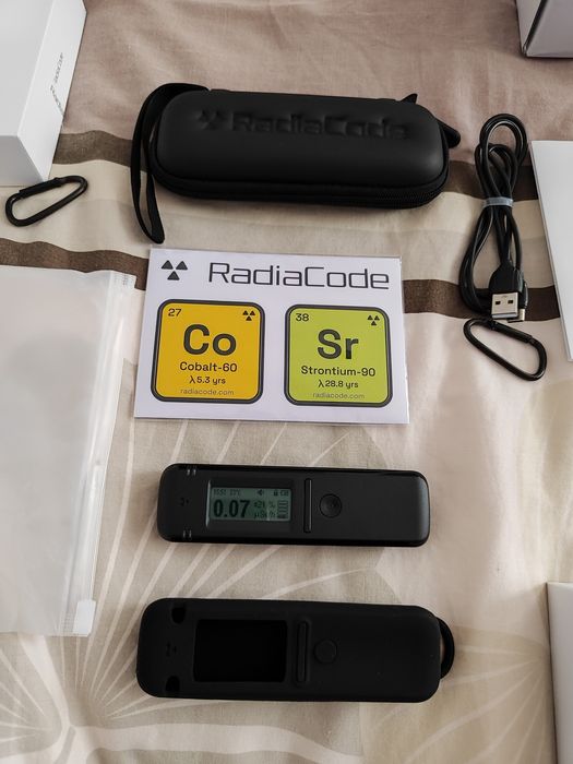 Detector de radiații nucleare Radiacode 102 NOU