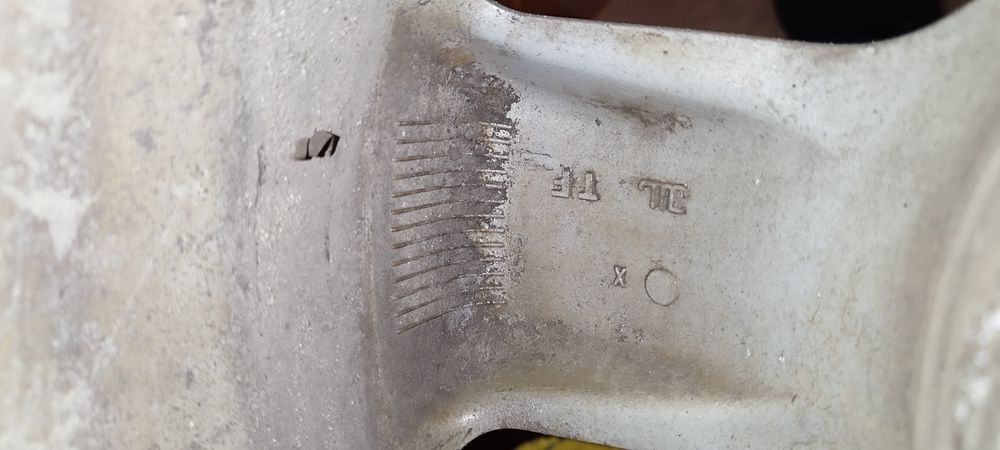 Перфектни гуми с джанти 5×112 16r