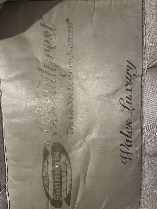 Луксозен ортопедичен матрак (140х190) + подматрачна рамка