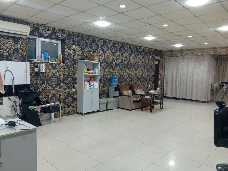 Salon uchun buyumlar sotiladi arendaga beriladi