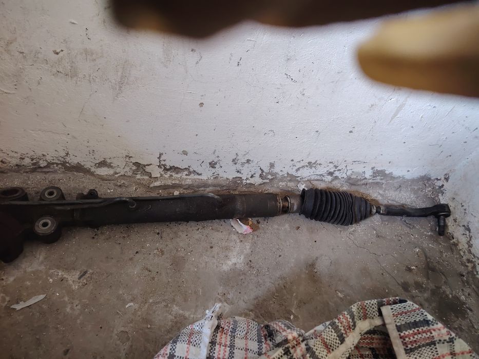 Продам рулевую рейку