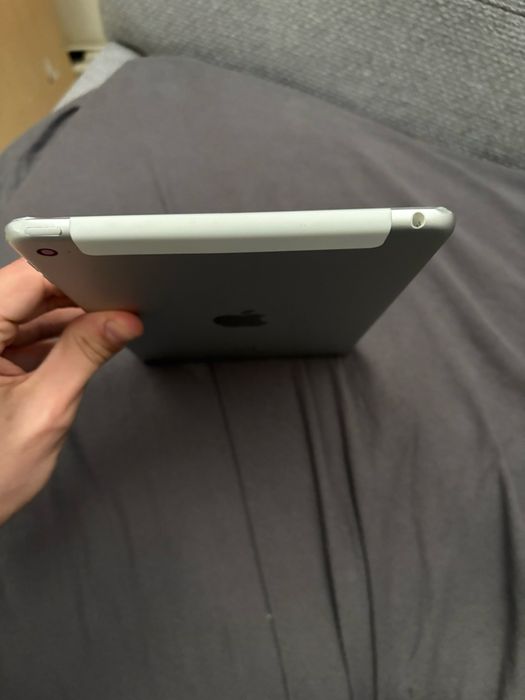 iPad mini 4 128GB
