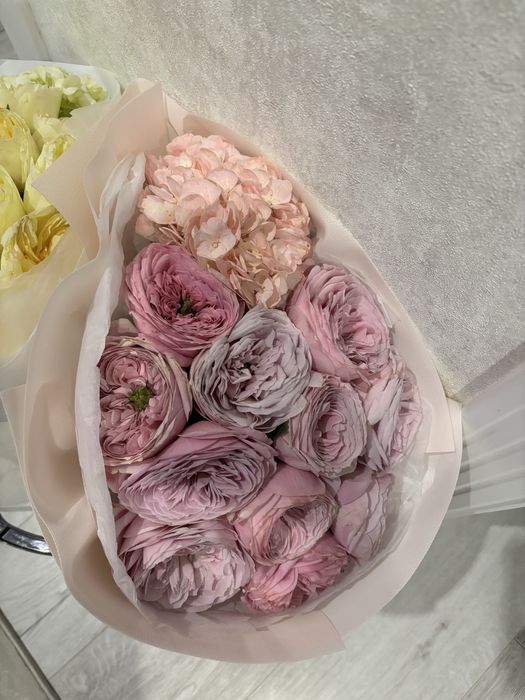 Продам букеты 2 штуки