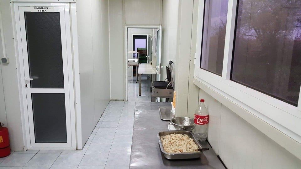 Продава се Промишлена сграда в с. Могила, Област Ямбол - 920 кв.м за 102 €/кв.м - Снимка #9