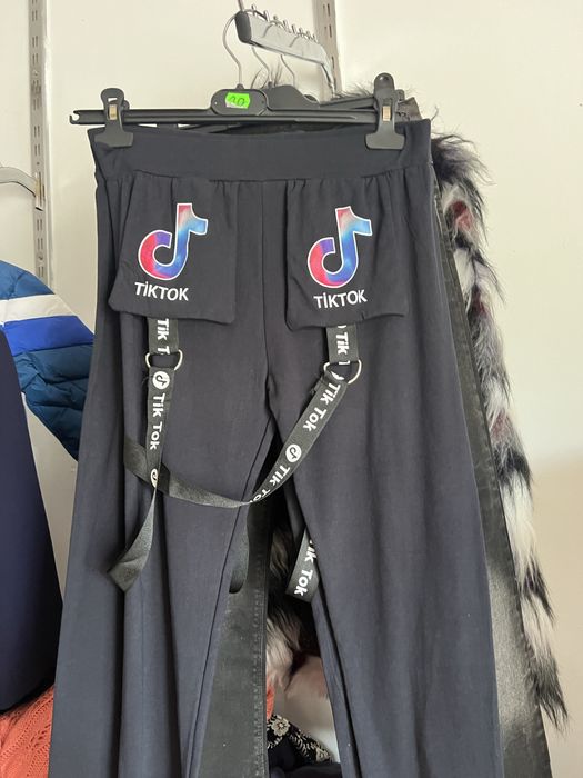 Haine penteu mai multe detali sunati in privat