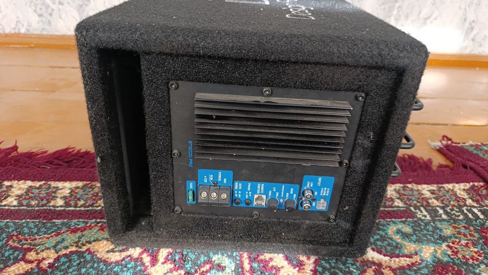 Самбуфер для авто продаю колонки для автомобилей