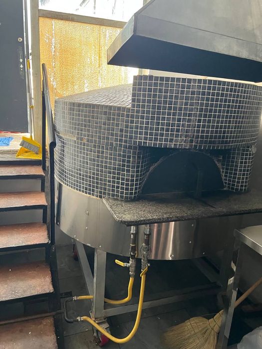 Продаётся газовая печь для пиццы (профессиональная)