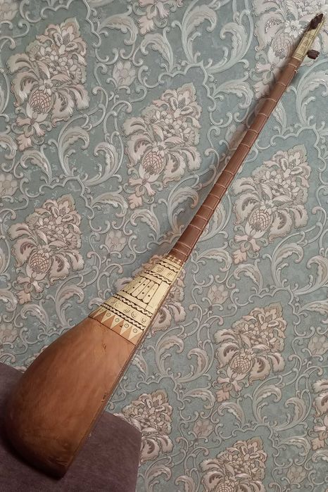 Дуутар сатылады. Таза дуутар пайдаланылмаган хам келисимли бахада...