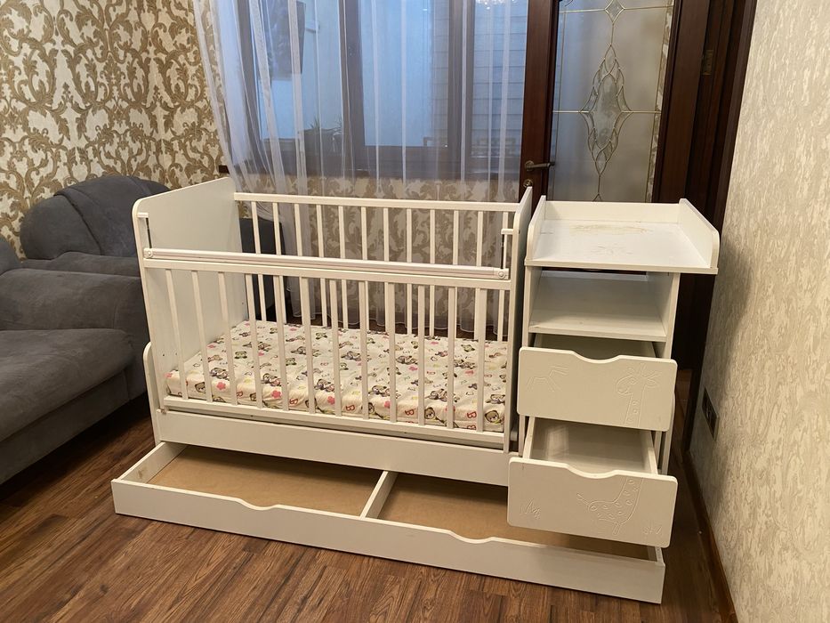 Детская кровать, белая