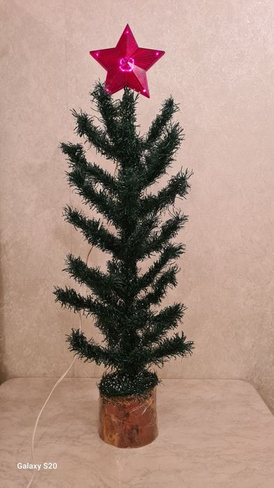 Ёлка искусственная со звездой б/у