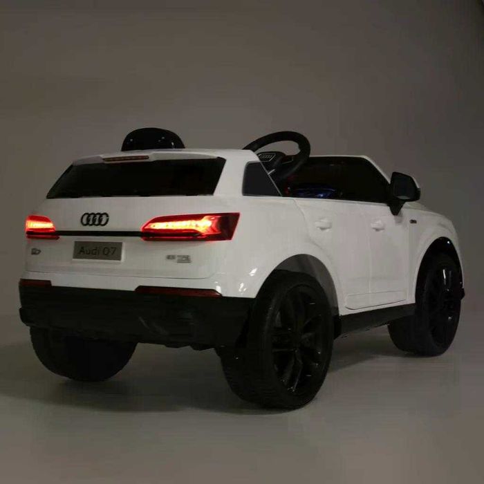Masinuta electrica pentru copii Audi Q7 2x35W 12V 10Ah white