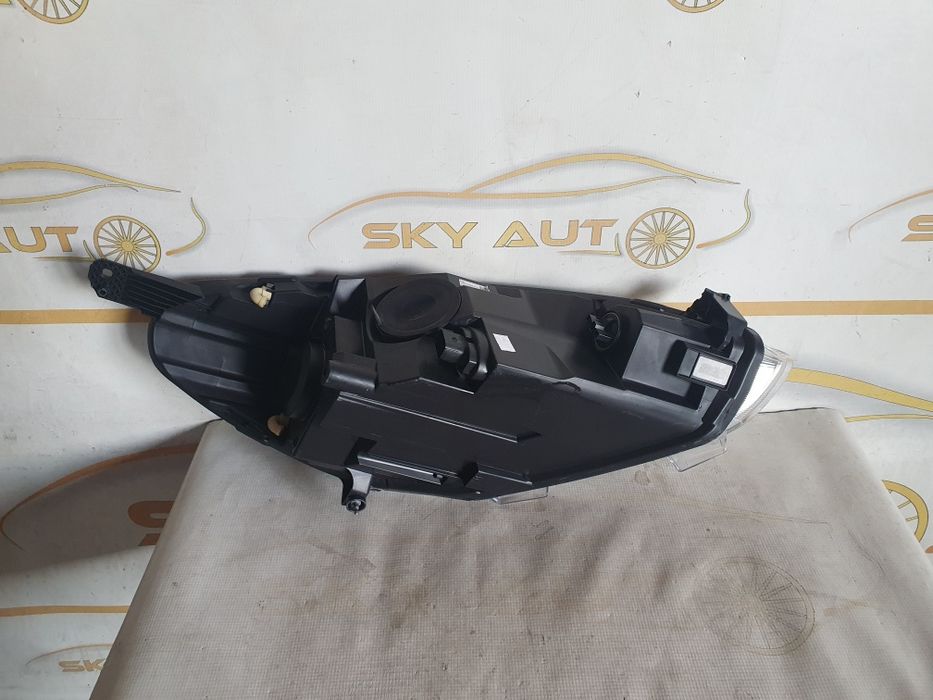 Far stanga led + halogen Ford Fiesta MK8 dupa 2018 cod L1BB-13E015-AD