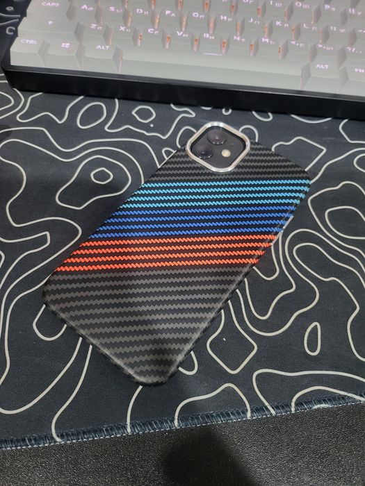 Iphone 11 в хорошем состояние