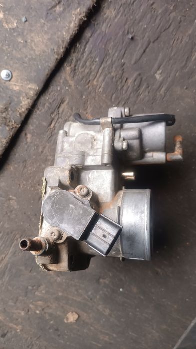 Mazda cronos заслонка 2l