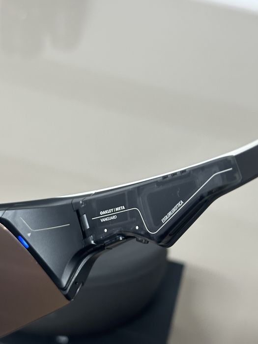 Ochelari Meta Oakley Vanguard