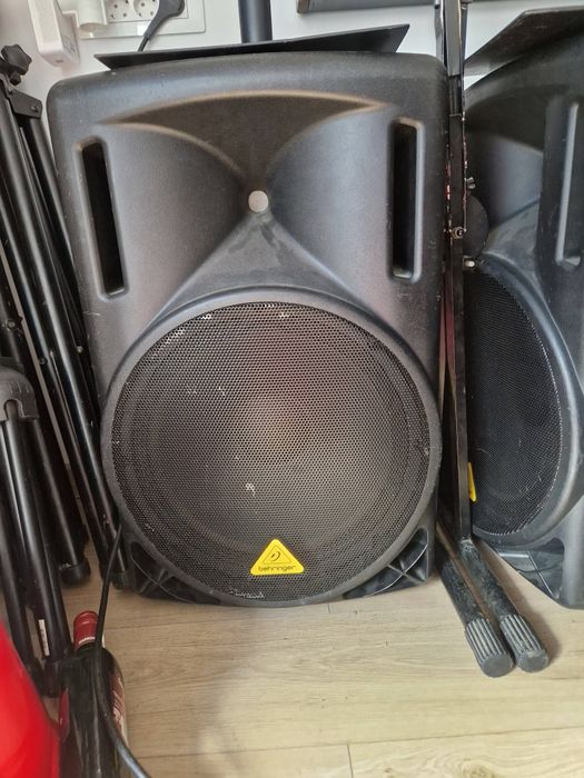 Boxe behringer B225xl