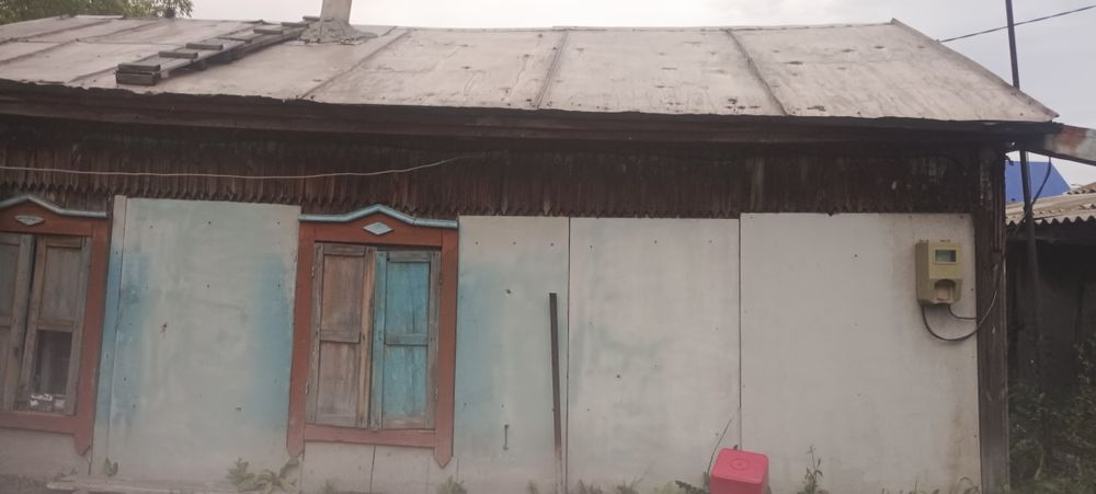 Продам старенький частный дом!