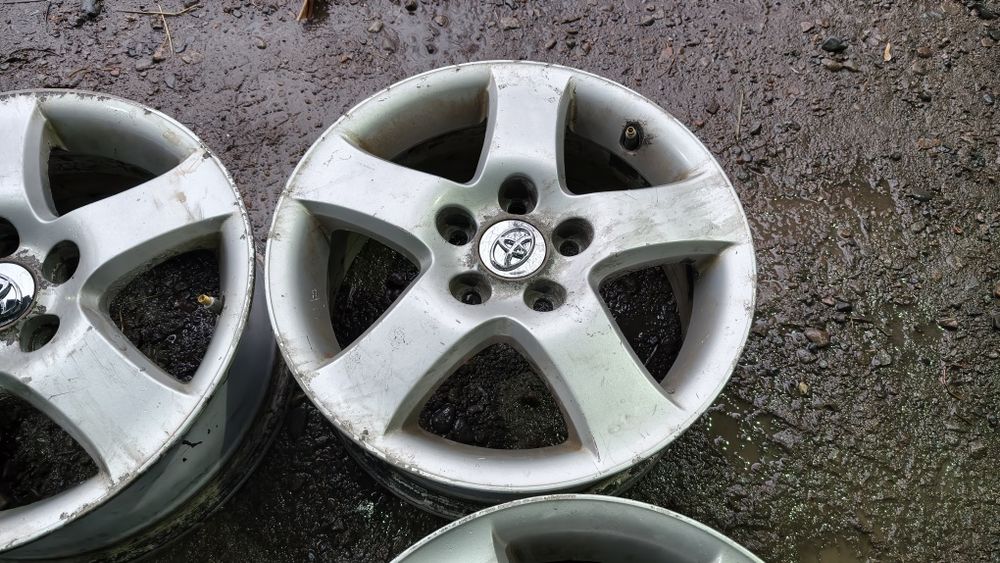 Комплект оригинальных дисков R16. Toyota