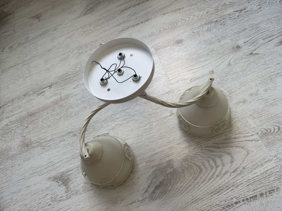 Люстры две штуки