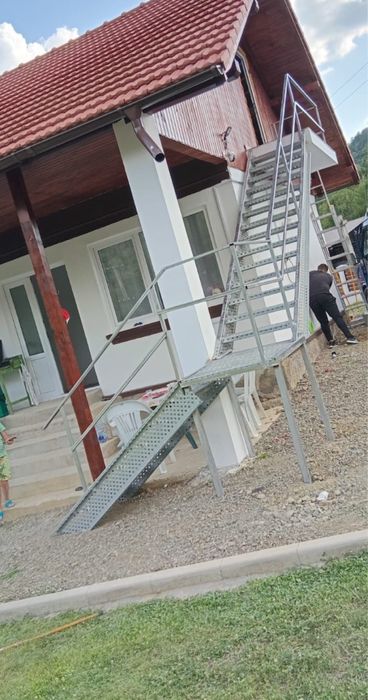 Scari metalice zincate de exterior