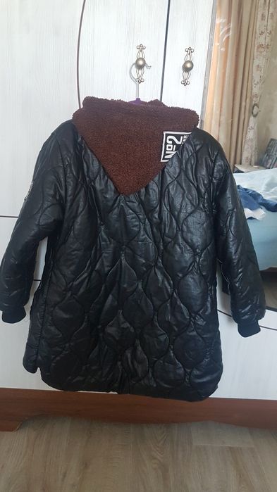 Продам куртку на мальчика
