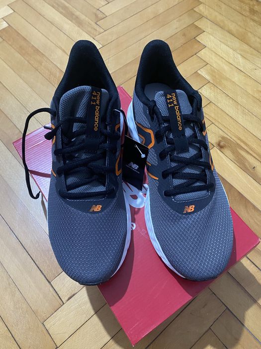 New balance noi marimea 42,5