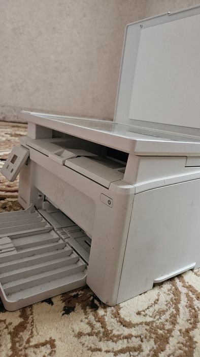 Принтер б/у почти  новый