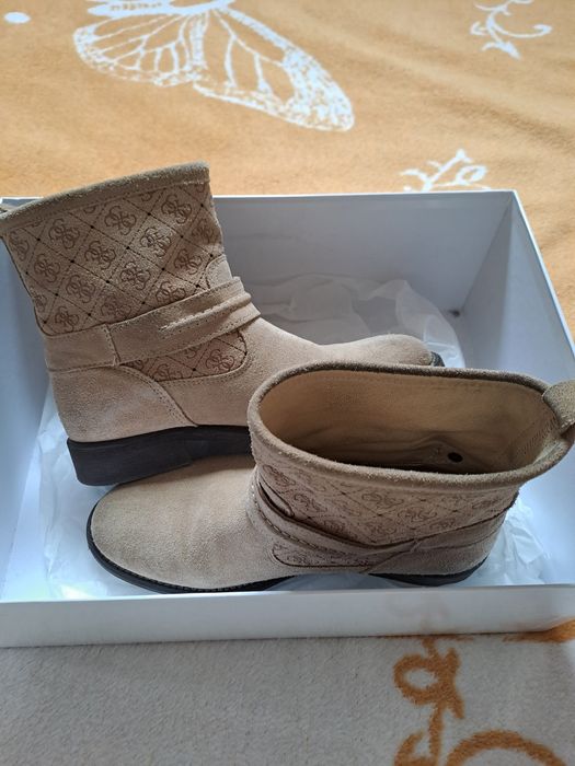 Боти на Guess 37'