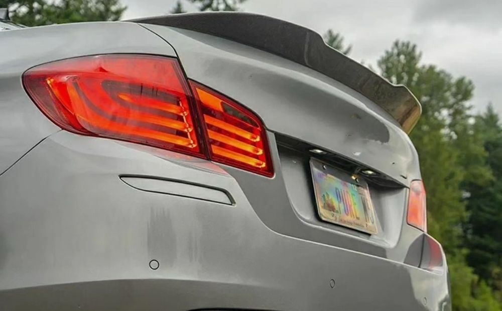 Eleron portbagaj BMW Seria 5 F10 2009-2016 PSM Look M5 negru lucios