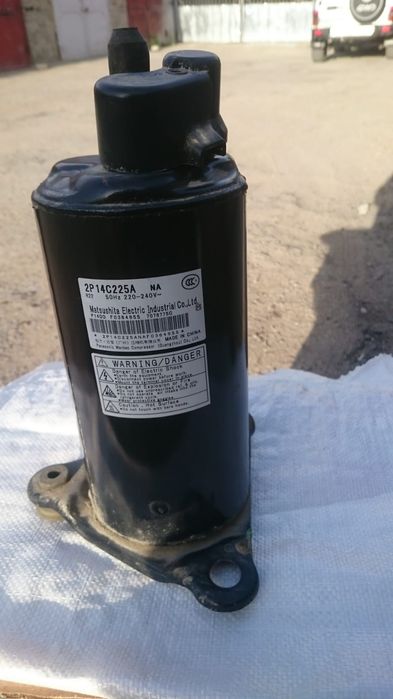 Роторный компрессор для кондиционеров  Панасоник