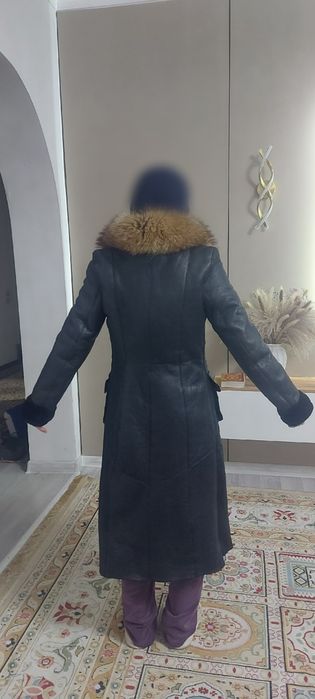 Дубленка с меховым воротником, шуба