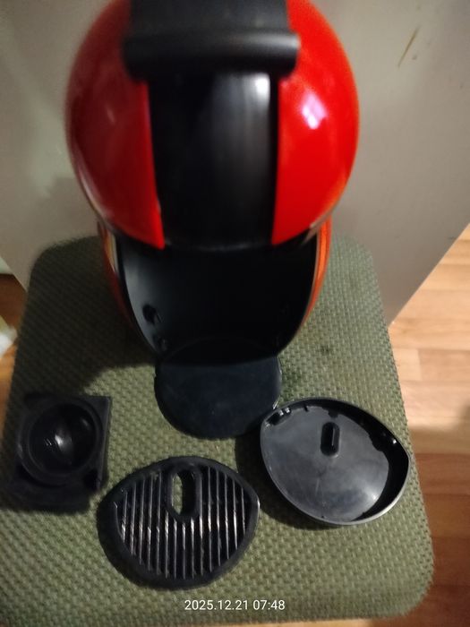 Продам капсульную кофемашину Krups NESCAFÉ Dolce Gusto Piccolo KP1006.