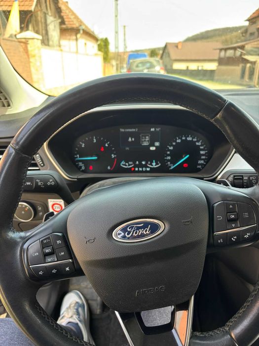 FORD Focus 2019 — imagine 5
