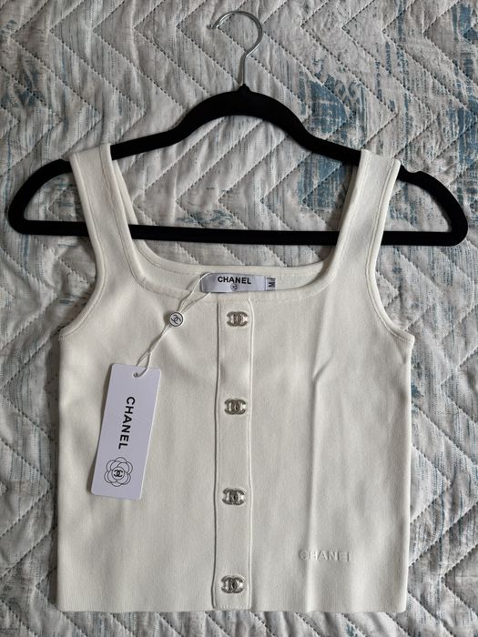 Потници Chanel