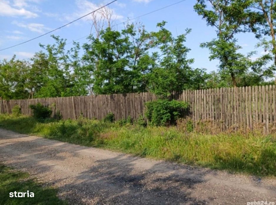 Teren intravilan -posibilitate lotizare , deschidere 50ml !