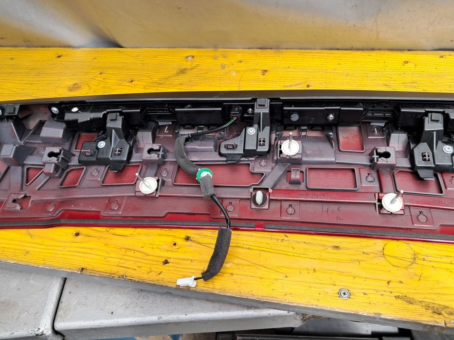 Споилер стоп задна врата Mazda CX60