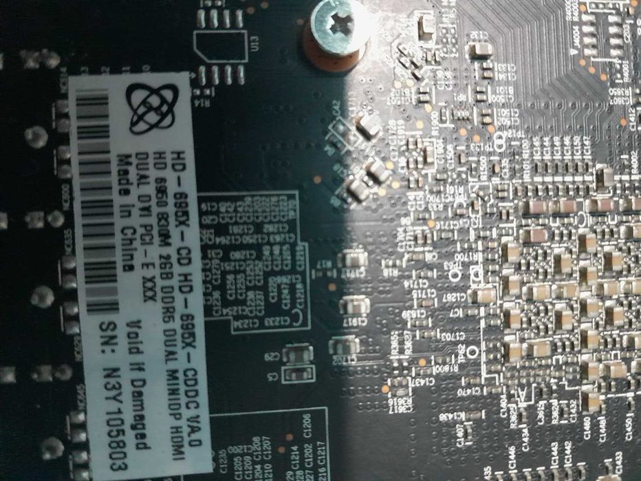 Placa video XFX RADEON HD 6950 2GB DDR5 256 biti