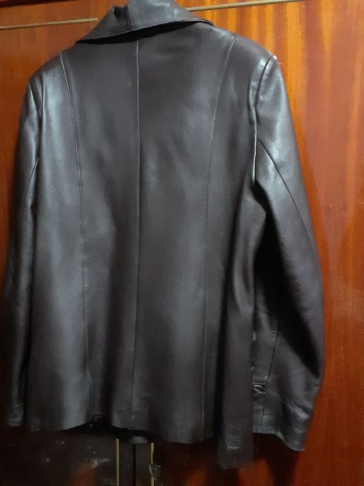 Haina de piele, dama