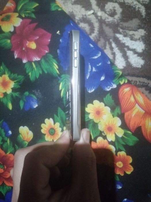 Nokia E72 choco sotiladi