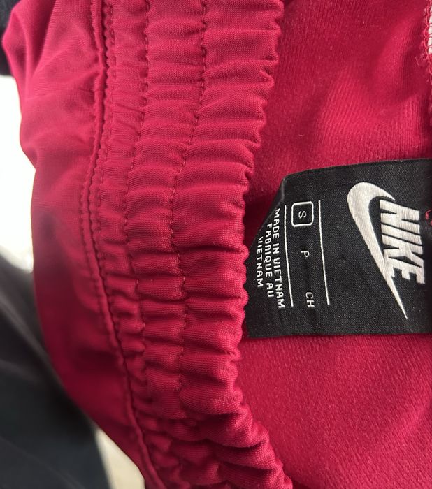Спортен панталон на Nike