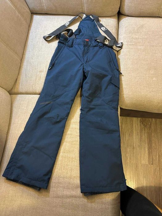 Vand  echipament de schi copii (geaca, pantaloni si clapari)