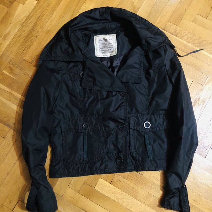 Продавам дамски якета