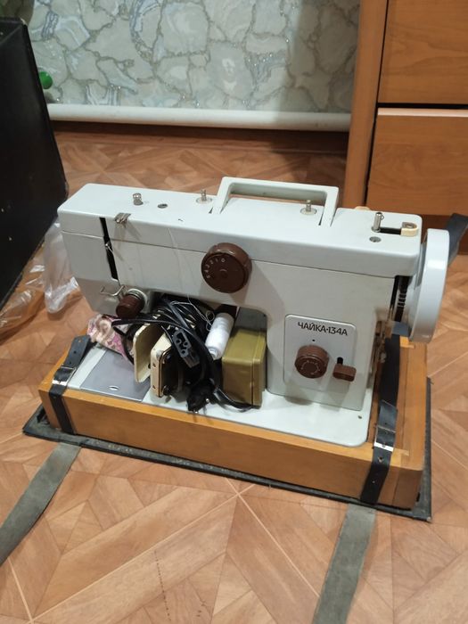 Продам машинку ,,чайка,,25000