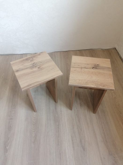 Табуретки новые 2000