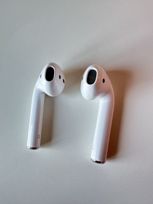 Apple airpods 2